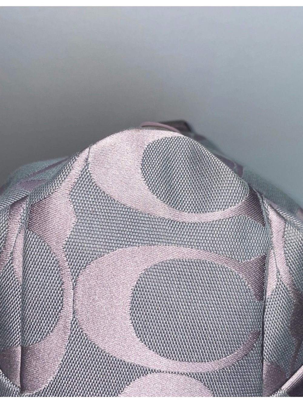 COACH shoulder/crossbody in Lavender and Gray Signature Canvas Bag 🌺 - Picture 4 of 13
